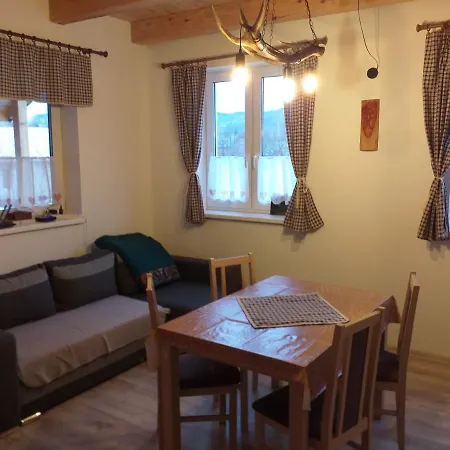 Appartement Turisticky Apartmanovy Domcek 11