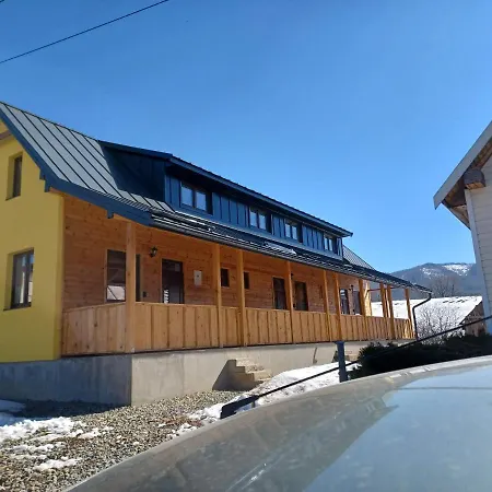 Turisticky Apartmanovy Domcek 11 Runina