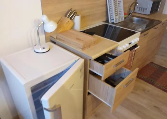 Turisticky Apartmanovy Domcek 11 *